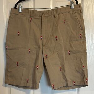 Cremieux men’s tan embroidered bird flat front shorts size 36